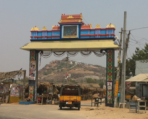 It is ancient and historical temple. the lord ramalingeswara swamy erected by lord parusharama in trethayugam. In tretayugam Lord parusharama was erected a small idol shiva lingam in enclave with west face